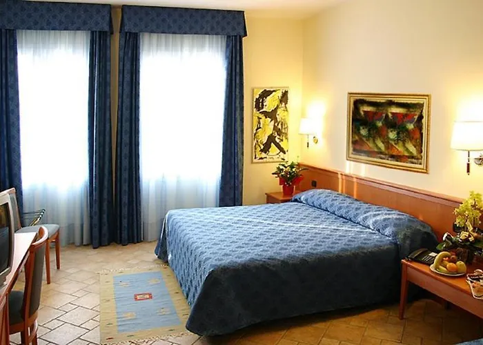 Отель Giotto 3*