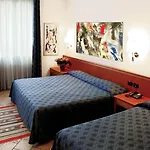 מלון Giotto 3*